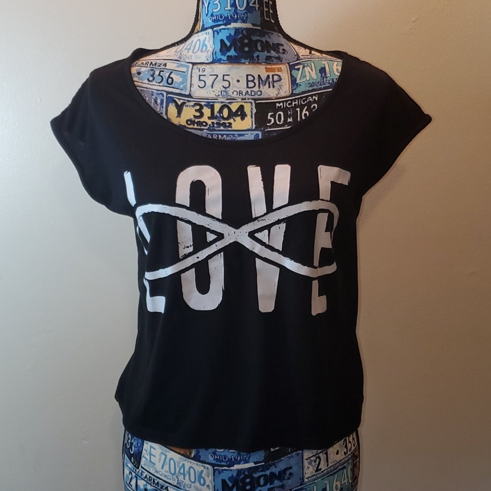 SWS "Love" Infiniti symbol crop top